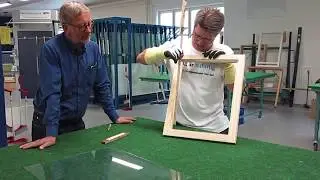 M&aring;ttagning av glas till f&ouml;nsterb&aring;ge
