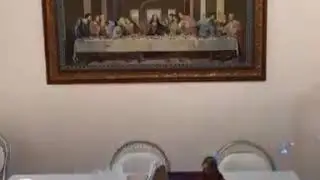 Padre fazendo live na quarentena