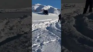 Range Rover Sport on Snow