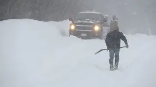 Winter Road to Kapikik