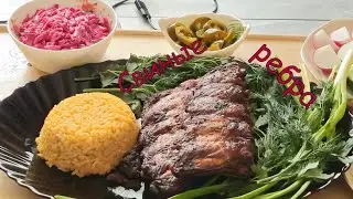 Мукбанг. Свиные ребра с ягодным соусом HEINZ, рис, салат из свеклы, халапеньо, свежие огурцы, редис.