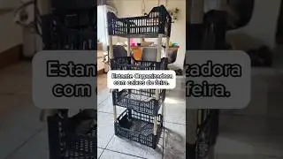 Estante feita com caixotes de feita. #diy #fa&ccedil;avoc&ecirc;mesmo #organiza&ccedil;&atilde;o #artesanato