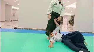 Tập koshi nage kh&ocirc;ng kh&oacute;