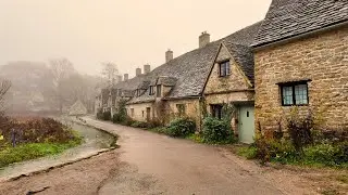 Luxury Christmas Lights & Foggy Early Morning Walk in Bibury – Magical Cotswolds Dream at Dawn