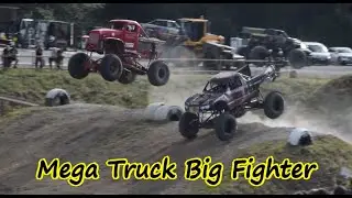 Большой истребительный мегатрак в гонках Monsterrace из Швеции