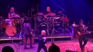 Dean Delray singing AC/DC with Primus and members of #Tool and Queens. Jimmy Hayward benefit.