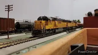 CERA SD50M pair on a steel train