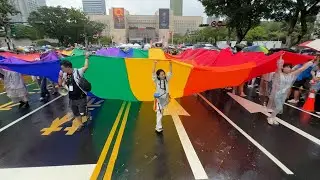 150,000 join Taiwan Pride in Taipei despite rain