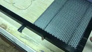 Laser safety with the Honeycomb Tray