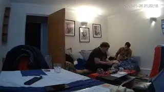 🔴 24/7 LIVE: Italian Couple in London - Real Life [DINING ROOM 🍽️] - MiGIPepeVibes - Cam 2