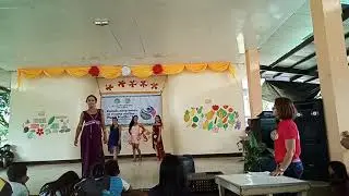 Pregnant pageant-maternity attire