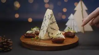 Castello Creamy Blue Unwrap Christmas