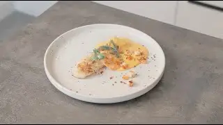 Vissaus met kreeft, umami & parmezaan