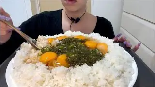 Raw Egg on Rice ！オクラめかぶ入りたまごかけご飯！【ASMR，咀嚼音】