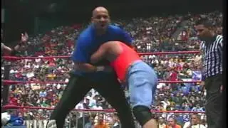 IWA: El Chicano & Stefano vs. Miguel Pérez Jr. & Huracán Castillo Jr. (2004)