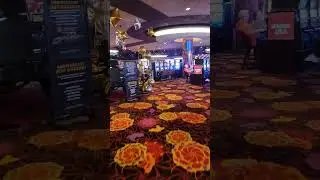 Walk through the Hollywood casino at the meadows with me!