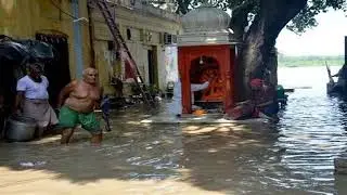 Delhi rain fury Cremations suspended at Nigambodh Ghat after water from swollen Yamuna enters premis