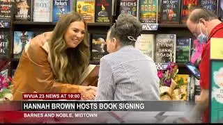 Former Bachelorette hosts book signing in Tuscaloosa