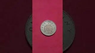 Foreign Coins 4 - One Penny - 2001 - Elizabeth II - D. G. Reg. F. D.