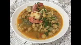 GARBANZOS CON LANGOSTINOS Y BACALAO