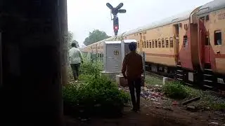 07618- CSMT MUMBAI - NANDED TAPOVAN EXPRESS AT PARBHANI JUNCTION