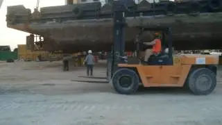 Floating crane on work