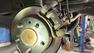 Hyundai I30 how to adjust hand brake