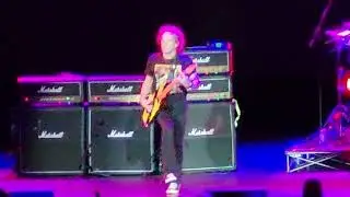 Honeymoon Suite guitar solo by Derry Grehan at Pickering Casino Nov 21 2025
