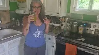 Making homemade Iced Tea.  A tastier and healthier alternative to coffee!