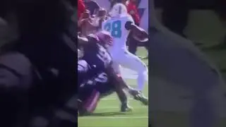 De&rsquo;Von Achane got injured on this play #Shorts #Dolphins #FinsUp #Patriots
