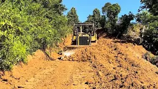 The Amazing Power of the CAT D6R XL Bulldozer Carves Mountains in America !