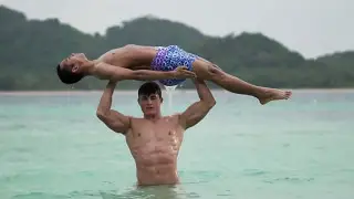 Giant guy vs Small guy - David vs Goliath