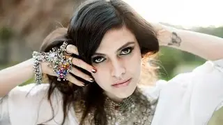 Ariana Delawari - Ziggy Stardust [David Bowie cover]