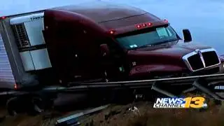 Mechanical failure leads to semi-truck crash on I-25