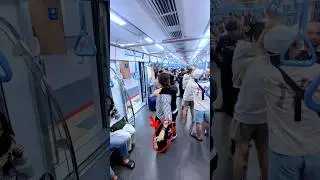 Everyone Rushed to Help [ONE MAN] #OneMan #Kindness #HelpingOthers #GoodDeeds #TrainStationHeroes
