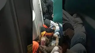 19038 Avadh Express sleeper coach 😭😭full public 😱19038 Avadh Express full video #train
