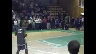 Plannja Basket and Rob Lewin in Pontus Hallen