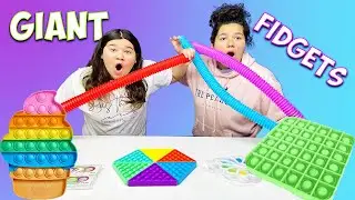 REVIEWING GIANT FIDGET TOYS - WORLD'S LARGEST POP IT FIDGETS!!