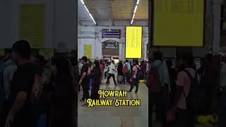 Howrah Station in 30 Seconds | India&rsquo;s Busiest Railway Station 😳 #travel #markets #train