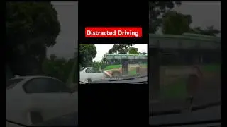 Bus and BMW crash recorded in dashcam ||