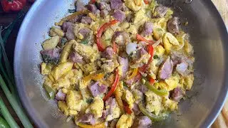 Jamaican breakfast: Ackee with ham