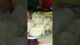 I like to eat food 😂#momos #dehradun #special#dehradukekemomos#shorts#viral#foodie #foodlovers#momos