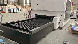 KP3015 fiber laser cutting machine with cover and dual table