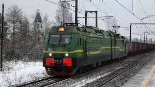 Поезда в снежный зимний день  на перегоне Мга - Назия Октябрьской жд. От пл. Апраксин до пл. 63 км.