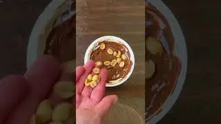Йогуртовые стаканчики с арахисовым маслом и высоким содержанием белка