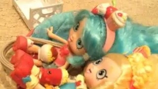 On Ashley's silly shopkin songs, Jessicake watches Aladdin with Popette!