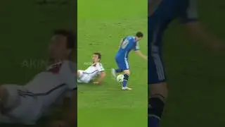 Crazy Football Skills😎#crazyskills #footballskills #amazingskills #skill