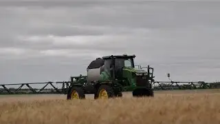 Pre Harvest Spraying; John Deere R4045
