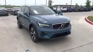 2023 XC40 B4 FWD PLUS Fjord Blue/Blond