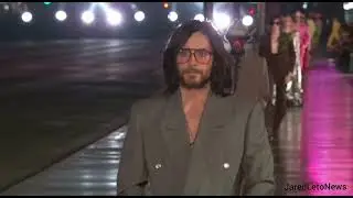 2021.11.02: Jared Leto walked on Gucci Love Parade at the Boulevard Strees in Los Angeles